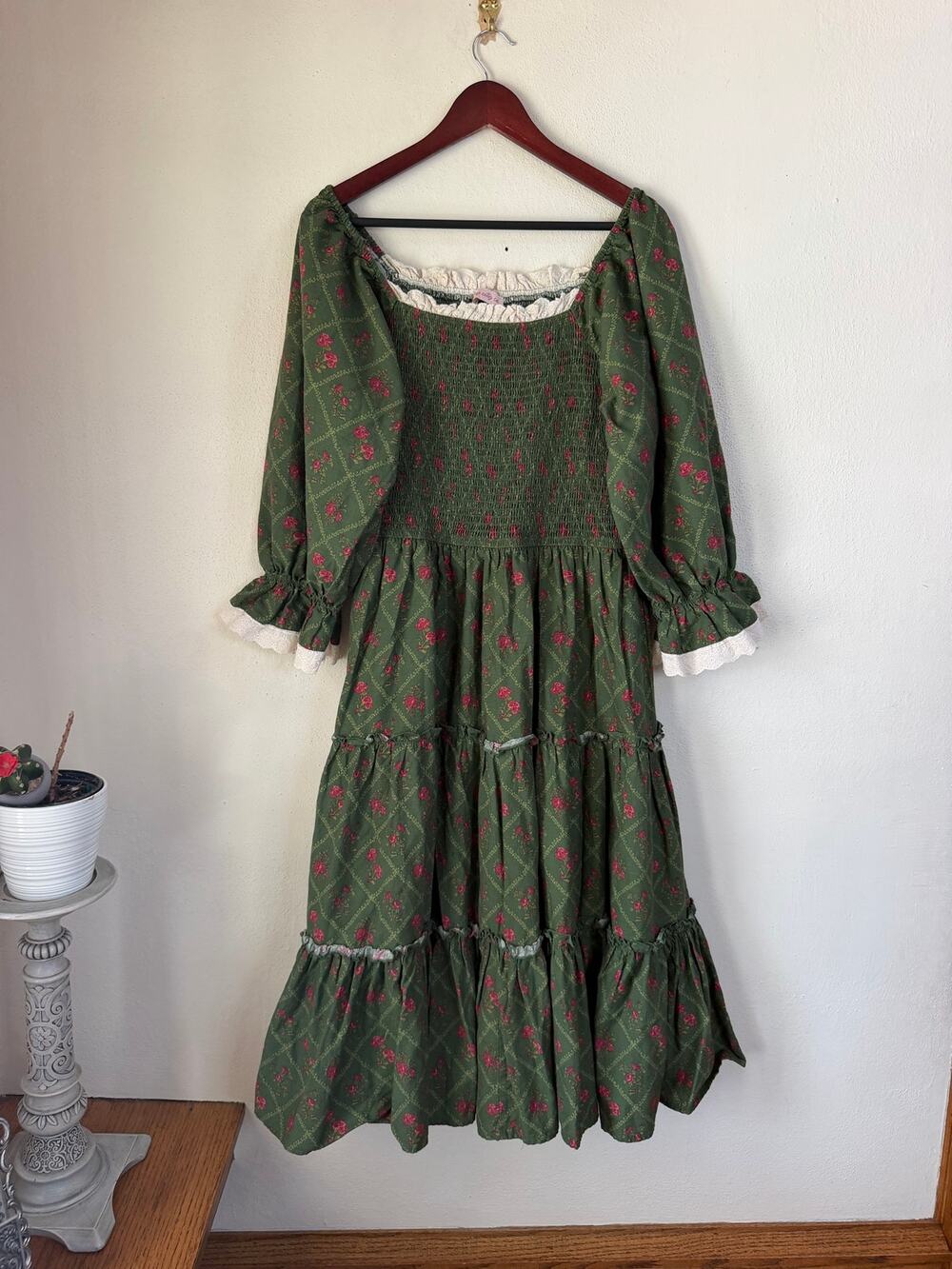 Ivy City Co Eve Holiday Green Floral Celeste Clark Dress - See Measurements